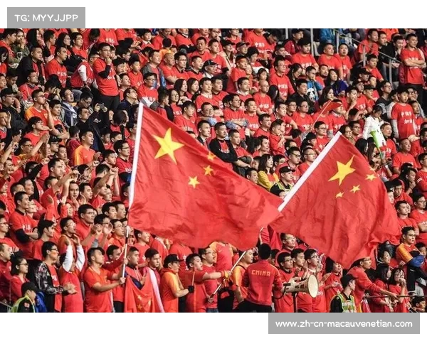 2023年现役最佳足球阵容揭晓 十一位顶尖球员的巅峰对决与荣耀瞬间 2023年现役最佳足球阵容揭晓 十一位顶尖球员的巅峰对决与荣耀瞬间